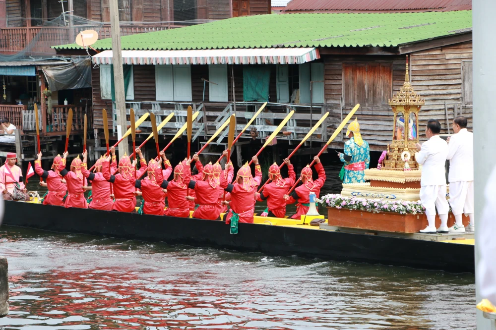 The Traditional Chak Phra Ceremony at Wat Nang Chi Royal Monastery, with the community
